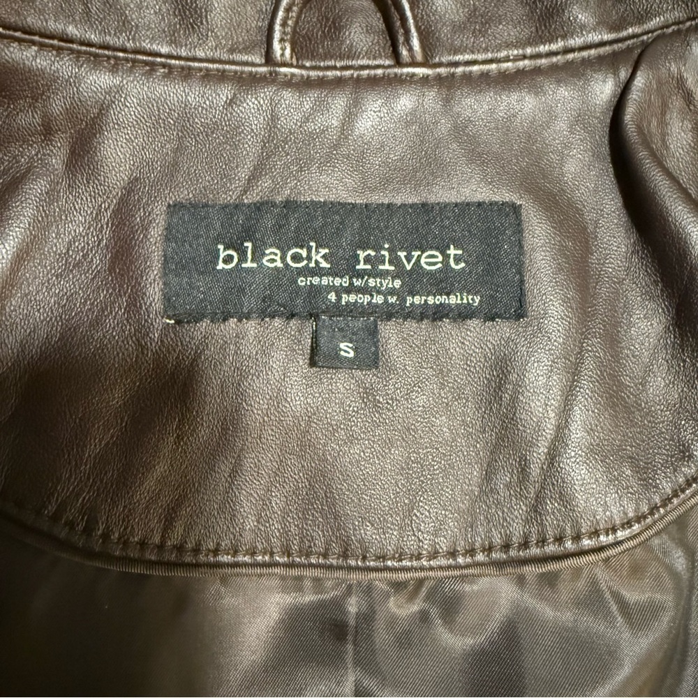 Vintage Like New Black Rivet Ruched Front Leather Jacket - Picture 5 of 7